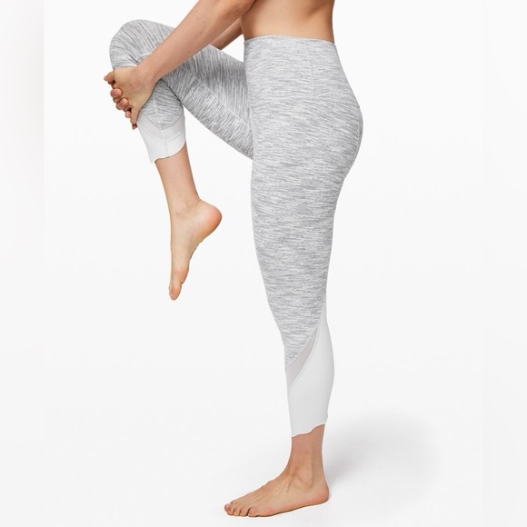 Lululemon leggings Size 2 like new condition - Picture 5 of 9